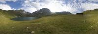 Refuge et lac de la Muzelle dans le parc des Ecrins