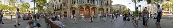 The outside front of casa Batillo, a works of Gaudi 