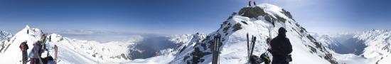 At the pass under the Peak of Beautiful Star