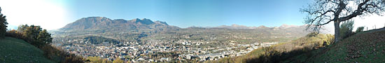 Vue sur la ville de Gap et du col Bayard