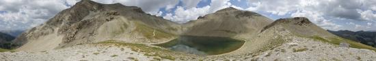 Petit lac au dessus du Lac d'Allos