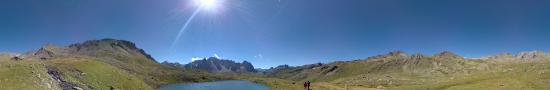 Round lake on the way up to Nuandes pass at 2447 m