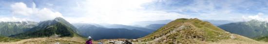 A the summit of Plagnes, in front of the Petit Charnier - 2085 m