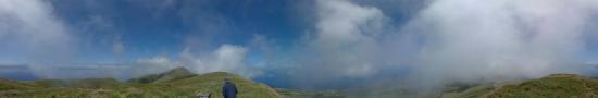 Au sommet du Pic da Esperanca dans la chaîne centrale de Sao Jorge