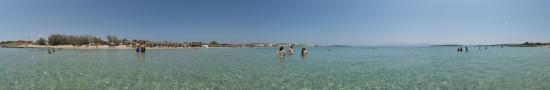 La grande plage de Santa Maria au nord de Paros